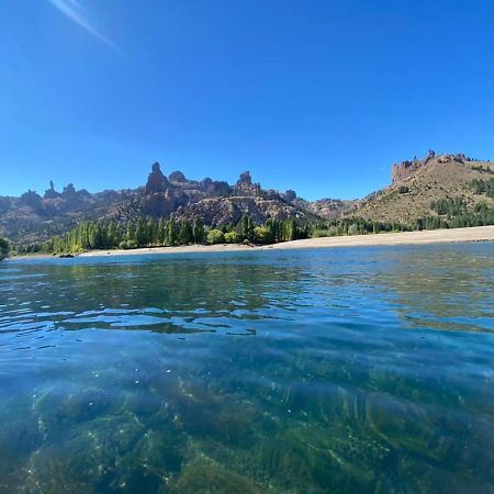 Greja Lodge relax y confort en el Limay, Patagonia Dina Huapi Exterior foto