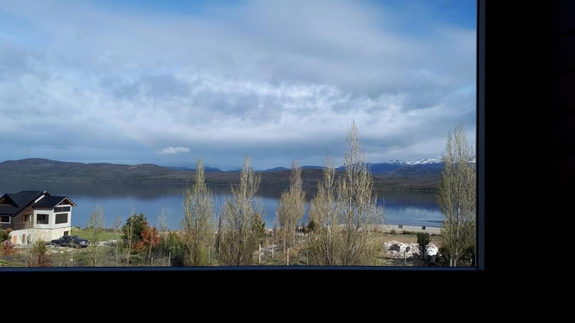 Greja Lodge relax y confort en el Limay, Patagonia Dina Huapi Exterior foto