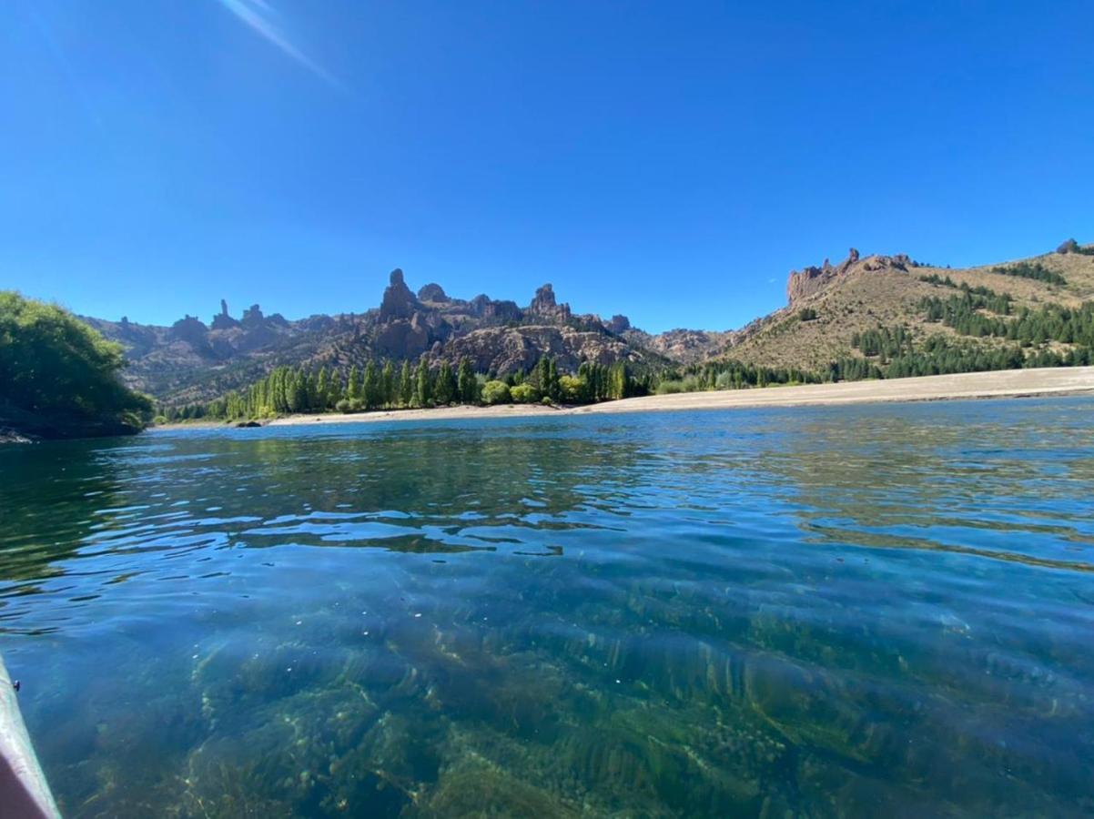 Greja Lodge relax y confort en el Limay, Patagonia Dina Huapi Exterior foto