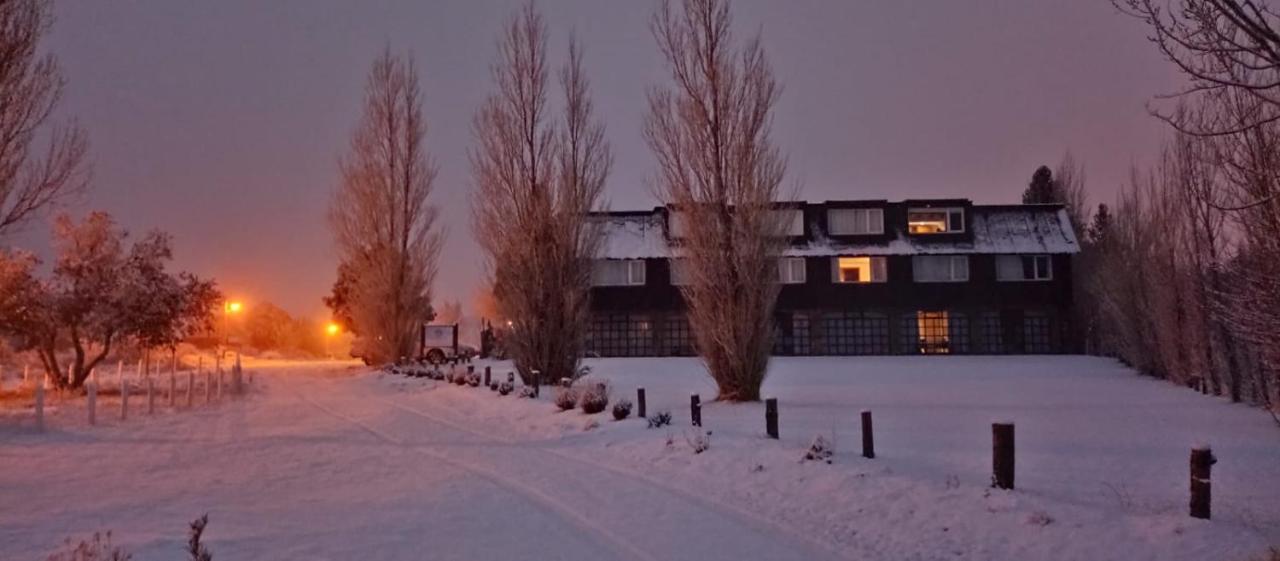 Greja Lodge relax y confort en el Limay, Patagonia Dina Huapi Exterior foto